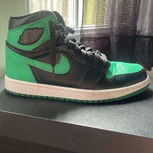 Air Jordan 1 Retro High OG 'Pine
Green 2.0'